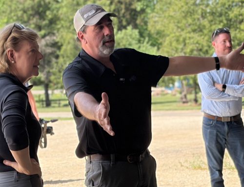 Baldwin talks tariffs, rising costs at WSA president’s farm